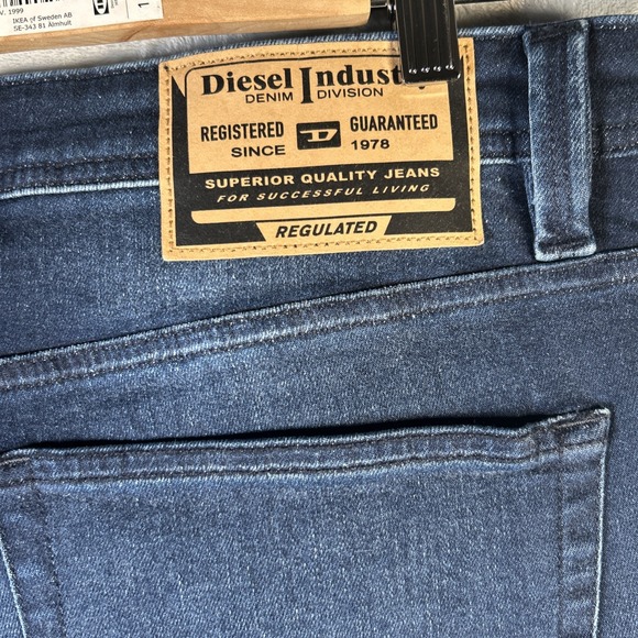 Diesel Industry Jeans Mens 38x30 Markee Straight Dark Wash Button Fly 5 Pocket - Picture 11 of 15